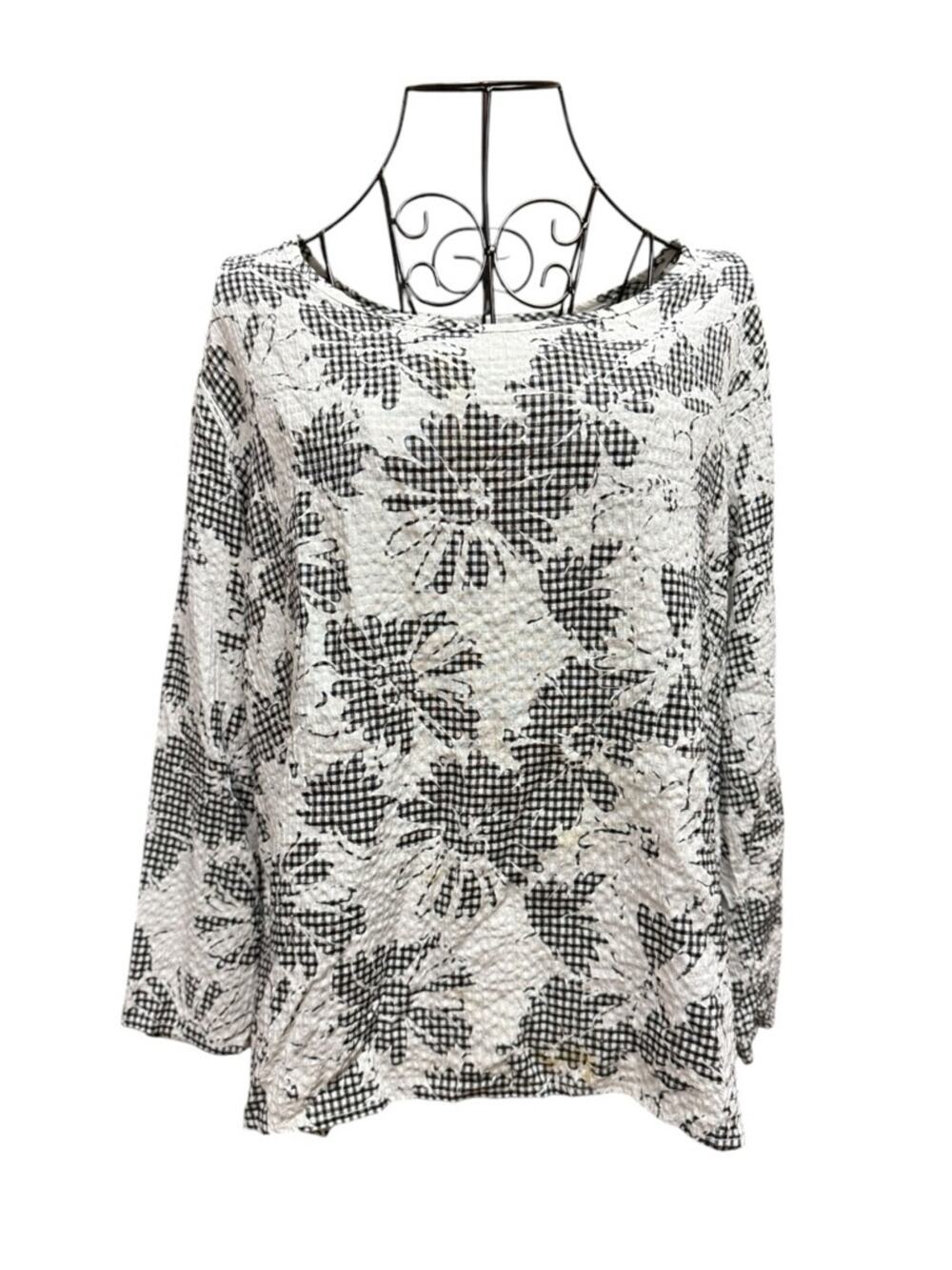 Cut Loose Brand Black & White Floral Gingham Long Sleeve Top